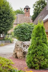 Braunsen Ortskern von Braunsen mit der Kirche im Hintergrund