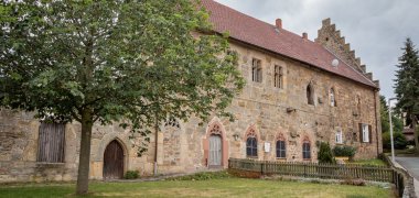 Außenansicht Kloster Volkhardinghausen