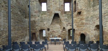 Palas der Kugelsburg Traubereich im Palas der Kugelsburg