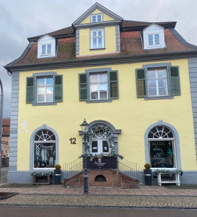 Gewerbeimmobilie Schloßstraße 12 Frontansicht Schloßstraße 12