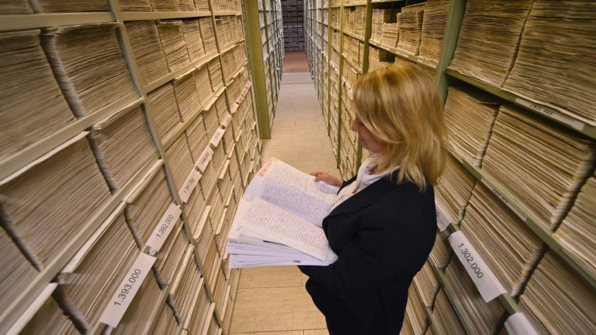 View of the correspondence file; 
photo: Uwe Zucchi