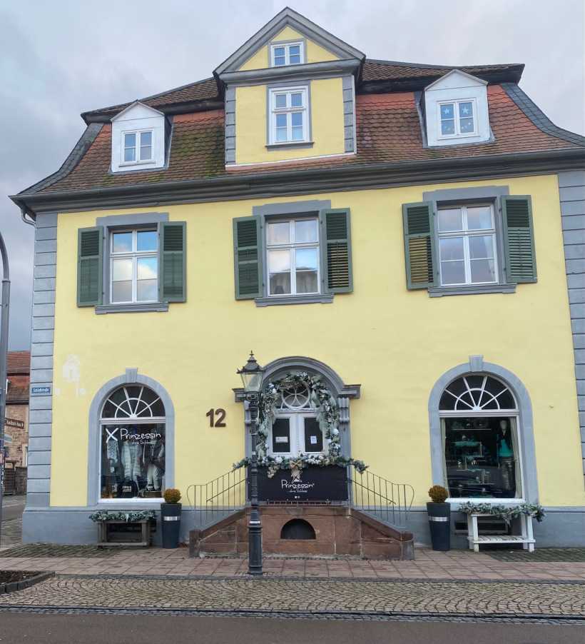 Er sucht sie bad arolsen
